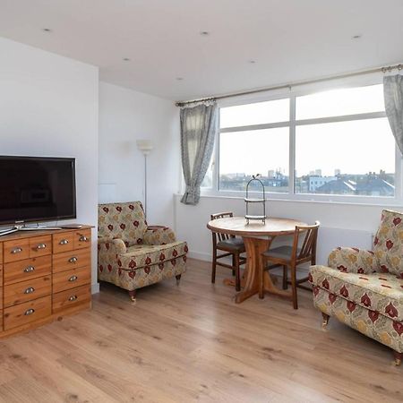 Guestready - Wonderful 2Br By Queen'S Park London Eksteriør billede